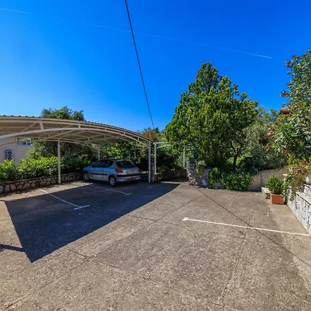 Marie شقة Omišalj